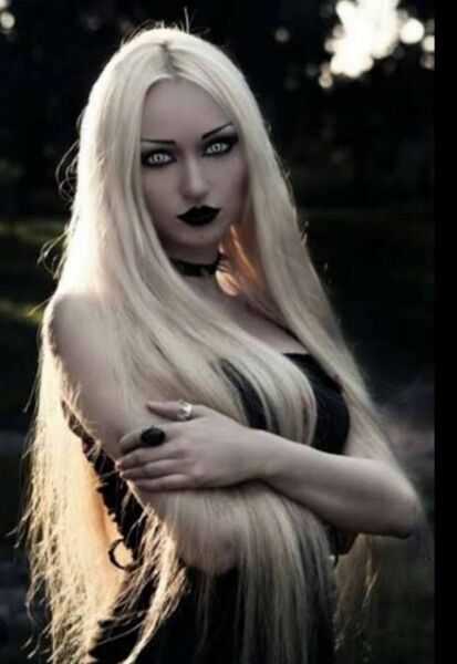 File:CarmillaWolf.jpg